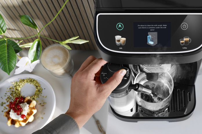 Кофемашина DeLonghi Magnifica Plus ECAM320.60.B черный в магазине «На диване» в Рязани  — Выгодная цена