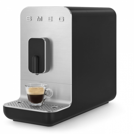 Кофемашина Smeg BCC01BLMEU в магазине «На диване» в Рязани  — Выгодная цена