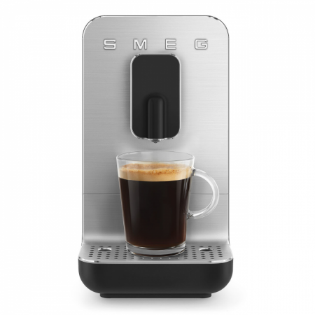 Кофемашина Smeg BCC01BLMEU в магазине «На диване» в Рязани  — Выгодная цена